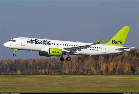 Air Baltic YL.